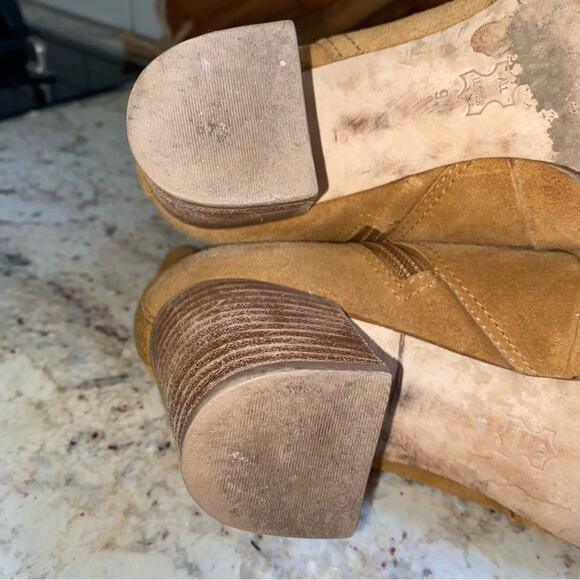 Tory Burch Sabe $398 Caramel Suede Ankle Booties size 9M EUC - Picture 13 of 16